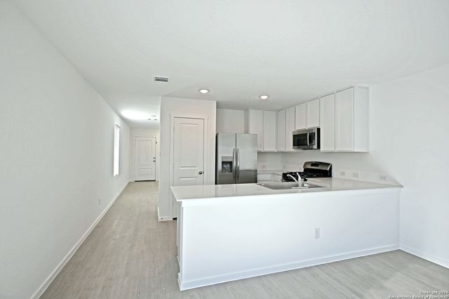 14836 Onyx, Elmendorf, TX 78112