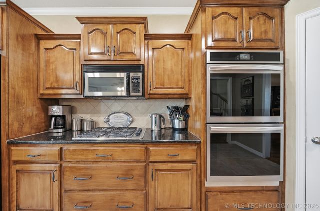 7407 E Galveston Place, Broken Arrow, OK 74014