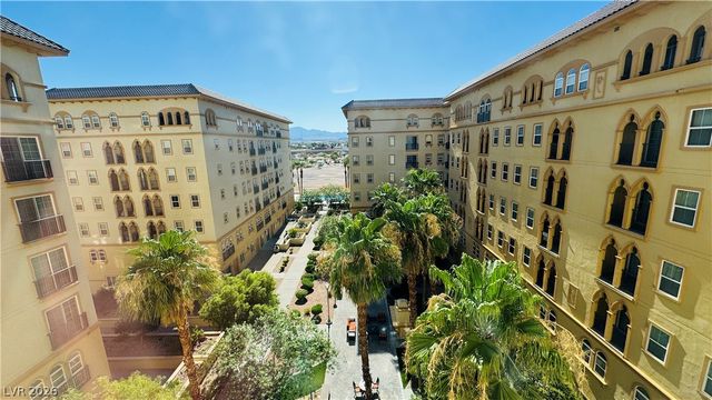 2405 West Serene Avenue 832, Las Vegas, NV 89123