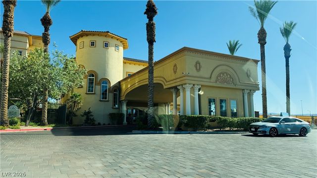 2405 West Serene Avenue 832, Las Vegas, NV 89123