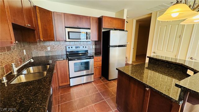 2405 West Serene Avenue 832, Las Vegas, NV 89123