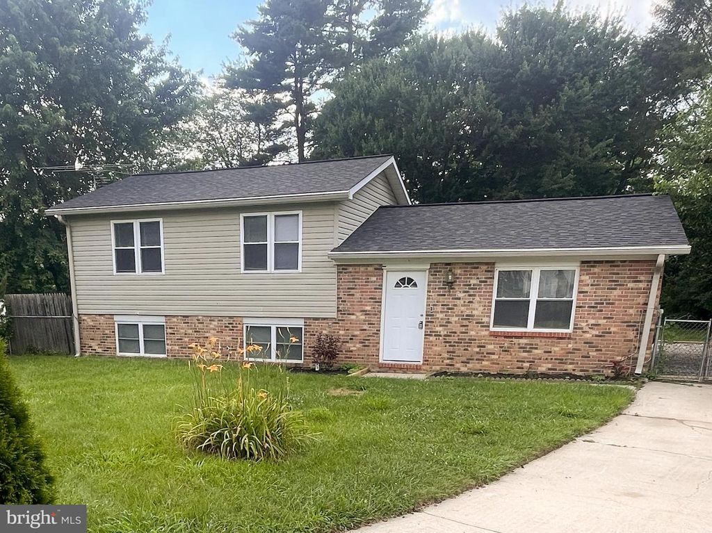 2 HAWKESBURY CT, Newark, DE 19702