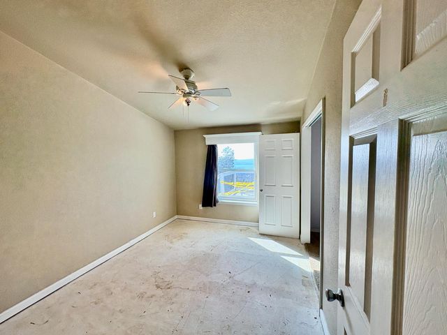 5428 Arbolada Dr, La Grange, CA 95329