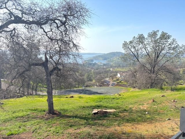 5428 Arbolada Dr, La Grange, CA 95329