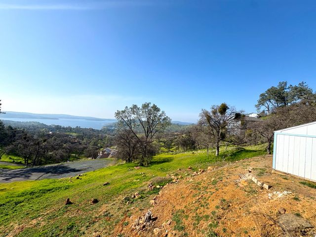 5428 Arbolada Dr, La Grange, CA 95329