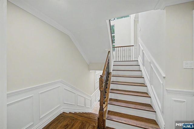 3 Daniel Drive, Englewood, NJ 07631
