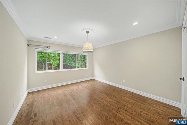 3 Daniel Drive, Englewood, NJ 07631