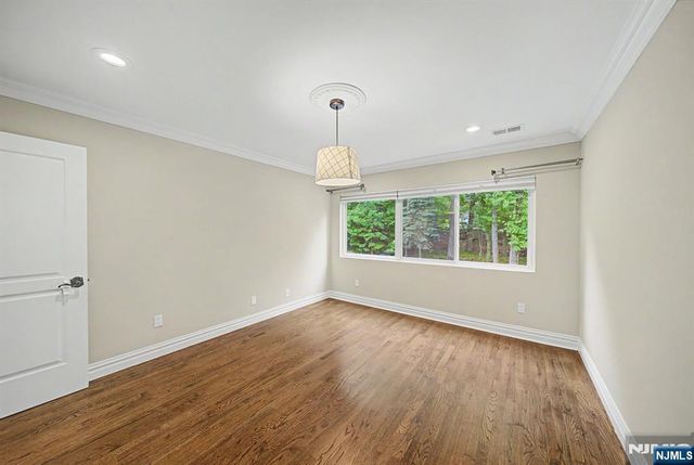 3 Daniel Drive, Englewood, NJ 07631