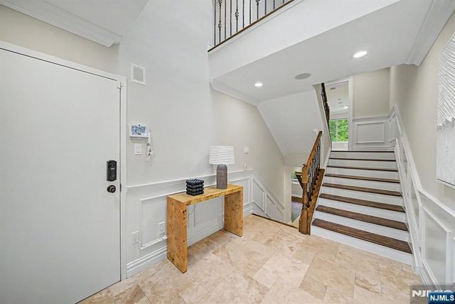 3 Daniel Drive, Englewood, NJ 07631