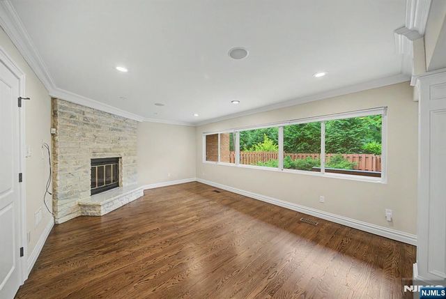 3 Daniel Drive, Englewood, NJ 07631