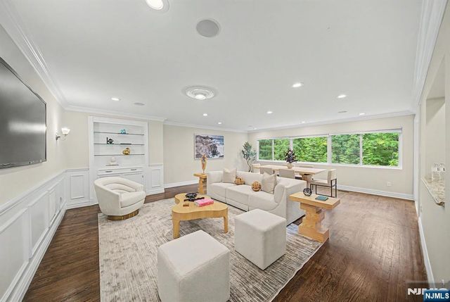 3 Daniel Drive, Englewood, NJ 07631