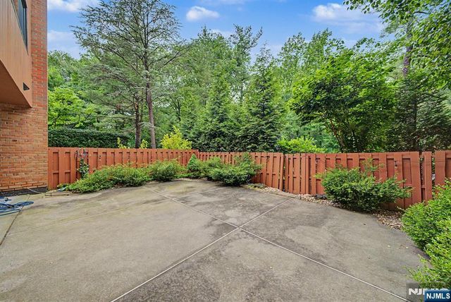 3 Daniel Drive, Englewood, NJ 07631