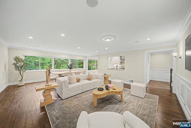 3 Daniel Drive, Englewood, NJ 07631