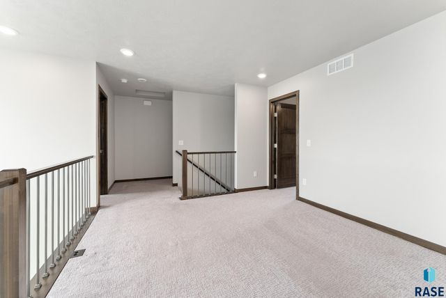 3626 E Siasconset Pl, Sioux Falls, SD 57108
