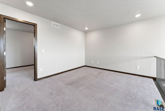 3626 E Siasconset Pl, Sioux Falls, SD 57108