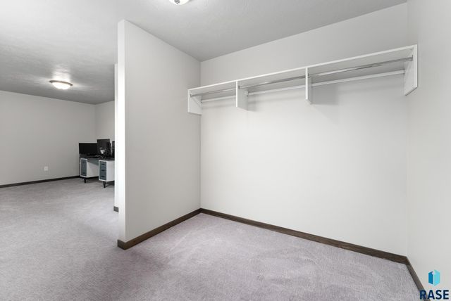 3626 E Siasconset Pl, Sioux Falls, SD 57108