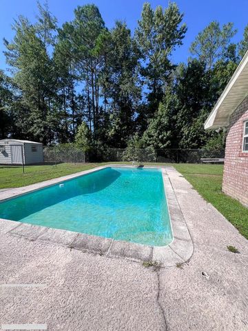 49 Mallard Drive NE, Ludowici, GA 31316