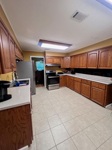 49 Mallard Drive NE, Ludowici, GA 31316