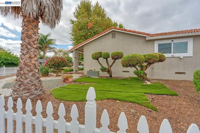 2502 Begonia St, Union City, CA 94587