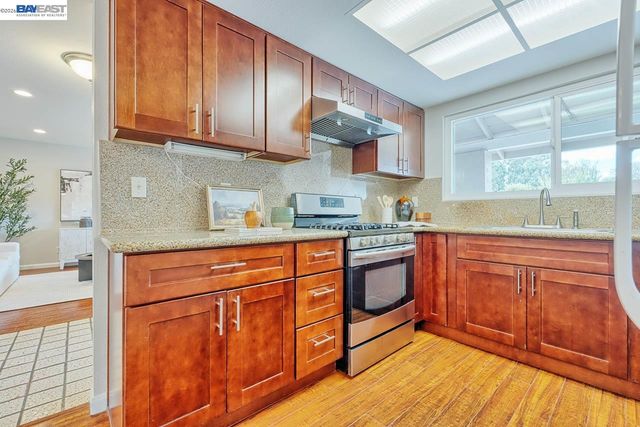 2502 Begonia St, Union City, CA 94587