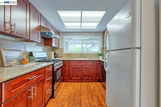 2502 Begonia St, Union City, CA 94587