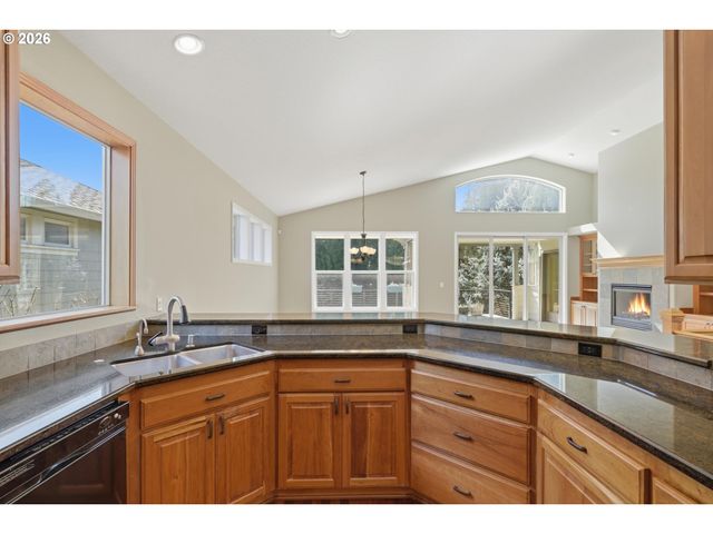 640 Se 40TH Ter, Gresham, OR 97080