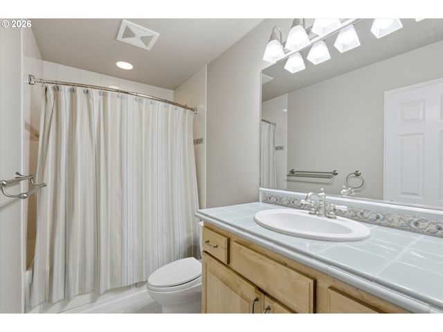 640 Se 40TH Ter, Gresham, OR 97080