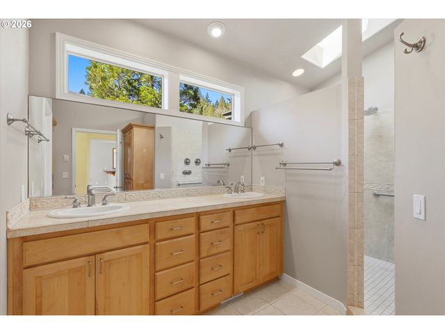 640 Se 40TH Ter, Gresham, OR 97080