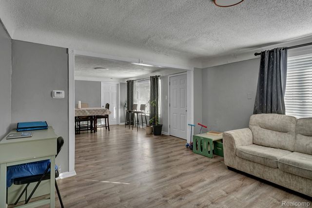 1076 W Kurtz Avenue, Mt. Morris Township, MI 48505