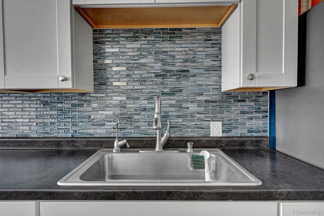 1076 W Kurtz Avenue, Mt. Morris Township, MI 48505