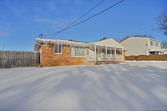 1076 W Kurtz Avenue, Mt. Morris Township, MI 48505