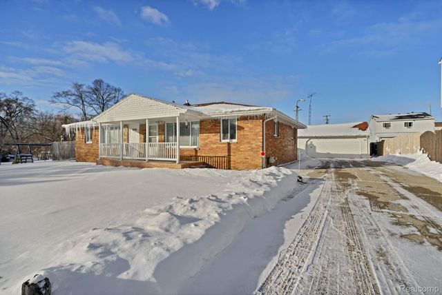 1076 W Kurtz Avenue, Mt. Morris Township, MI 48505