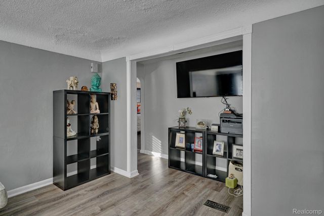 1076 W Kurtz Avenue, Mt. Morris Township, MI 48505