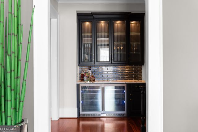 980 Fenimore Circle, Sandy Springs, GA 30350