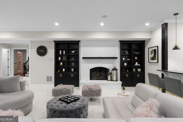 980 Fenimore Circle, Sandy Springs, GA 30350