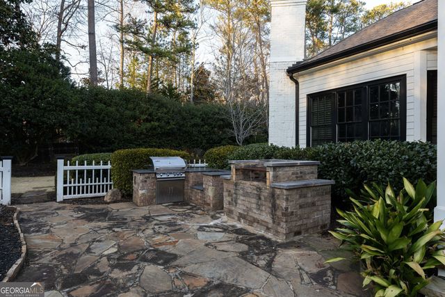 980 Fenimore Circle, Sandy Springs, GA 30350