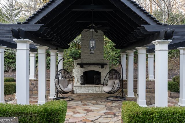 980 Fenimore Circle, Sandy Springs, GA 30350