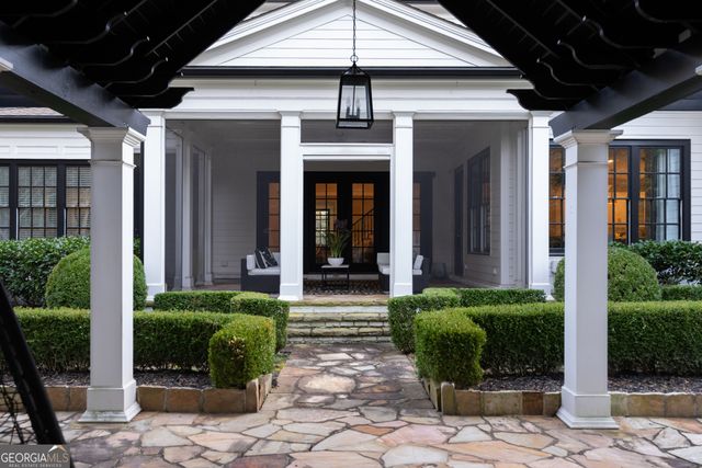 980 Fenimore Circle, Sandy Springs, GA 30350