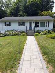 32 Dicktown Road, Carmel, NY 10512