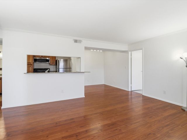 2501 W Zia Road 10-102, Santa Fe, NM 87505