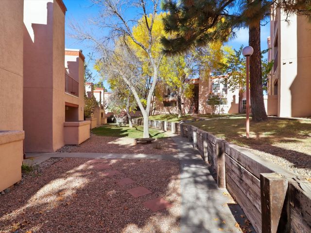 2501 W Zia Road 10-102, Santa Fe, NM 87505