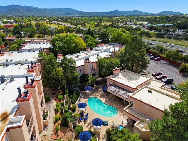 2501 W Zia Road 10-102, Santa Fe, NM 87505