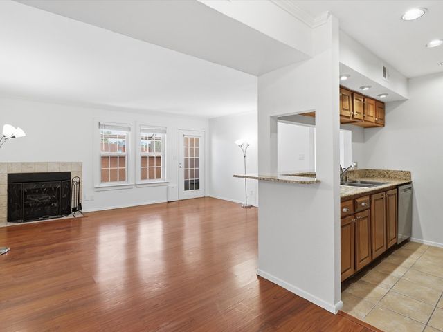 2501 W Zia Road 10-102, Santa Fe, NM 87505