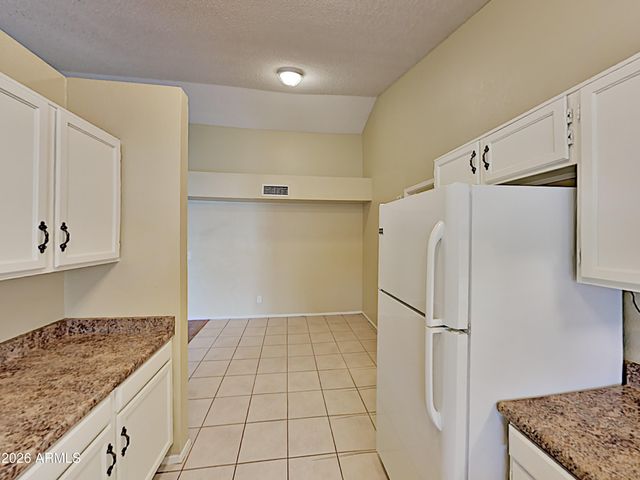 102 W IVYGLEN Street, Mesa, AZ 85201