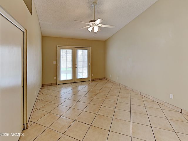 102 W IVYGLEN Street, Mesa, AZ 85201