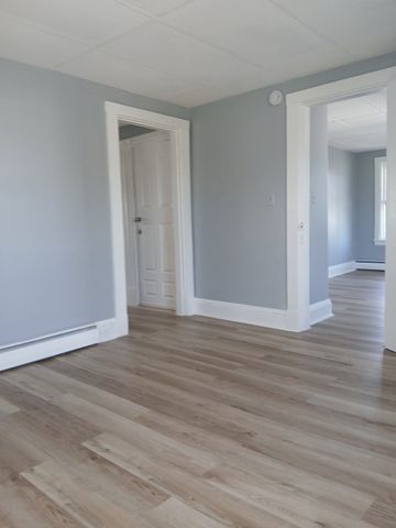 600 Warren Ave 3, Brockton, MA 02301