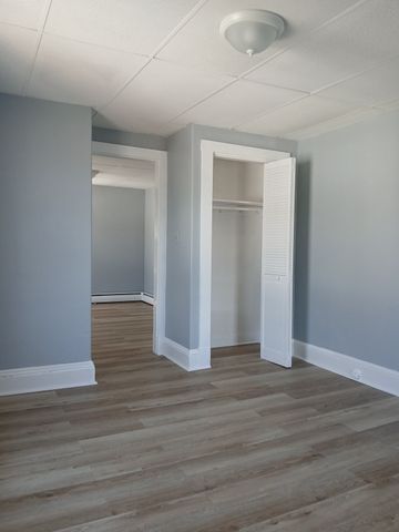 600 Warren Ave 3, Brockton, MA 02301