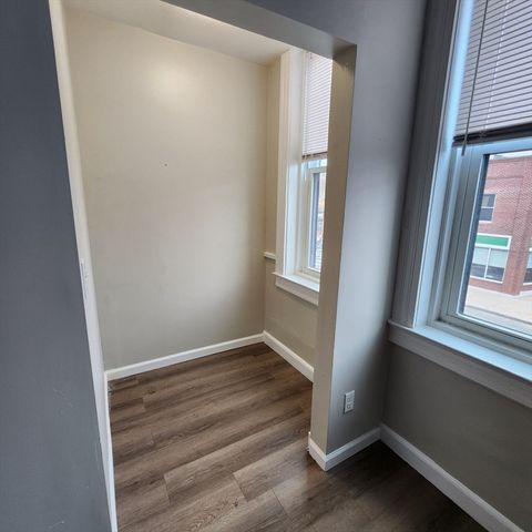 92.5 Maple St 4, Northampton, MA 01062