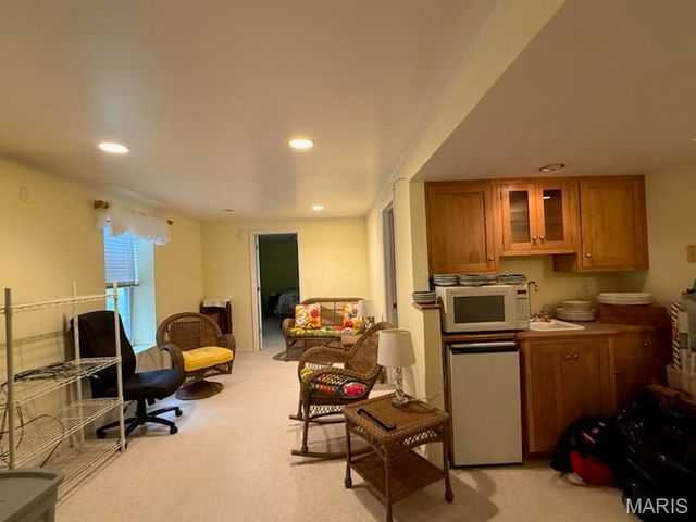 210 Baywood Court, Glen Carbon, IL 62034