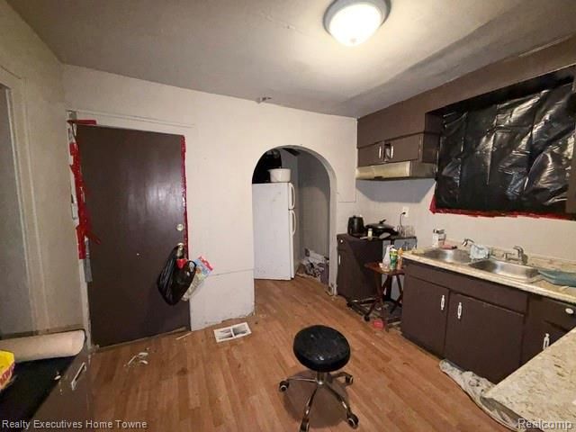 12081 Santa Rosa Drive, Detroit, MI 48204